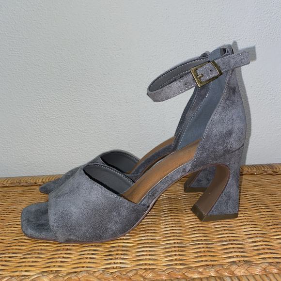 Maurice’s Tiffany Sculpted Faux Suede Heeled Sandals Back Zip Ankle Strap Sz 9 - Picture 1 of 9